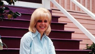 Sue Lyon