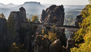 Saksonijos &Scaron;veicarijoje esančios Bastėjos uolos jau daugiau nei 200 m. sulaukia turistų i&scaron; viso pasaulio