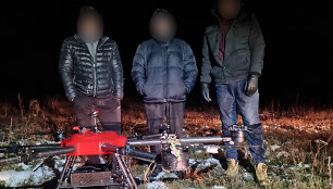Nutupdytas dronas ir sulaikyti kontrabandininkai