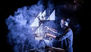 Moritz Simon Geist 3 Vibrations