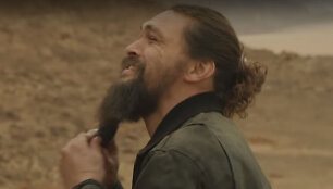 Jasonas Momoa nusiskuto barzdą