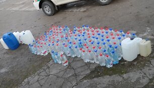 Kretingos rajone rasta tūkstančiai litrų naminės degtinės. 