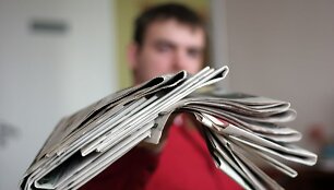 Apdovanoti žiniasklaidos atstovai už geriausius straipsnius savižudybių prevencijos tema. 