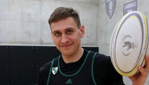 Žalgiriečių treniruotė su regbio kamuoliais