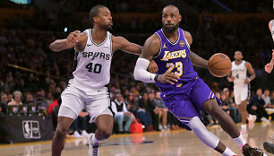 Lebronas Jamesas ir Harrisonas Barnesas