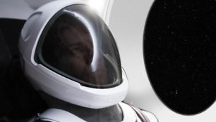 „SpaceX“ apranga astronautams