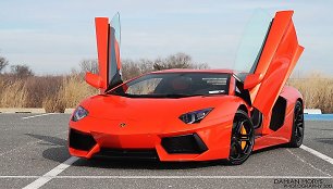 „Lamborghini Aventador“