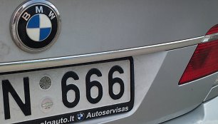 Valstybiniai numeriai su skaičiais 666