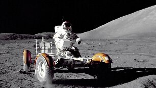JAV astronautas Eugene'as Cernanas