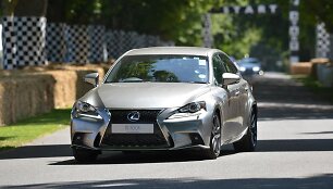 &bdquo;Lexus IS300h&ldquo;