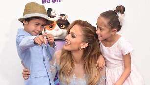 Jennifer Lopez su vaikais Maxu ir Emme