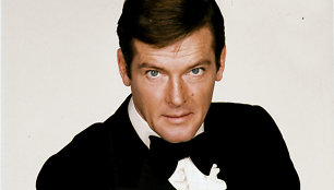 Rogeris Moore'as (1973 m.)