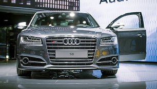 „Audi S8“ 