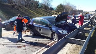 Šalia Gariūnų – trijų automobilių avarija