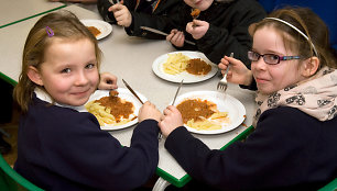 Klaipėdos savivaldybė mokyklų valgyklas nuomos už eurą