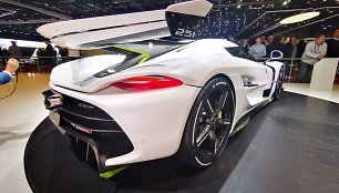 Superautomobilis „Koenigsegg Jesko“, išvystantis 1600 AG