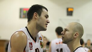 Vilniaus &bdquo;Perlo-MRU&ldquo; žaidėjai Antanas Udras ir Tomas Černeckis