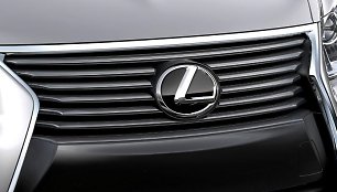 „Lexus“ logotipas