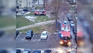 Prie Kėdainių miesto A.Kanapinsko g. 10-ojo namo skubėjo visų specialiųjų tarnybų pajėgos.