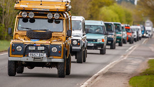 „Jaguar Land Rover“ švenčia 70-metį – senus visureigius išleis dar kartą