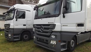 Kauno rajone aptiktas vienkiemis su vogtais automobilais