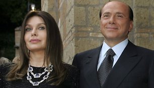 Silvio Berlusconi su buvusia žmona Veronica Lario