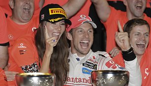 Jensonas Buttonas ir Jessica Michibata