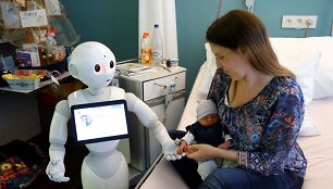 Robotas pradėjo dirbti ligoninėje