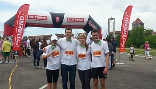 Evelina Pangonienė (kairėje) rengiasi antram Kauno maratonui