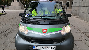 Vie&scaron;osios tvarkos skyriaus automobilis