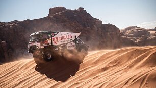 Hibridinė sistema suteikia keletą svarbių privalumų, susijusių su galios kreive, įsibėgėjimu ir stabdymu. (Riwald Dakar Team nuotrauka)