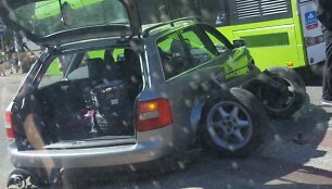 Sugedęs automobilis K.Bar&scaron;ausko gatvėje