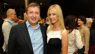 Antanas Guoga su mylimąja Aiste &Scaron;lapokaite