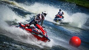 Lietuvos vandens motociklų čempionato starte &ndash; penkių &scaron;alių pilotai