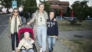 Vilma Javtokienė su vaikais