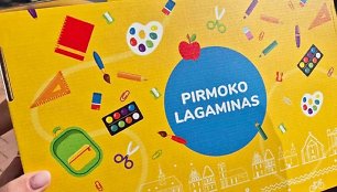 Kėdainiuose iš viso buvo nupirkta 440 „Pirmoko lagaminų“, už iš viso 8,2 tūkst. eurų. Vieno lagamino vertė siekia beveik 19 eurų 