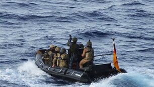 Lietuvos kariai, dalyvaujantys ES operacijoje &bdquo;Sophia&ldquo;, aptiko nelegaliai gabenamus ginklus