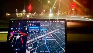 &bdquo;Tesla&ldquo; sukurta &bdquo;Full Self-Driving&ldquo; įranga