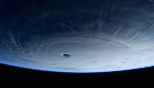 Taifūnas Maysak i&scaron; kosmoso