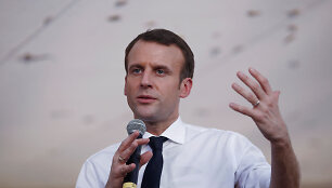  Emmanuelis Macronas 