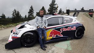 Sebastienas Loebas prie „Peugeot 208 T16“