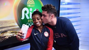 Simone Biles ir Zacas Efronas