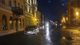 Klaipėdos senamiestis ketvirtadienį skęsta. 