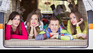 Laura Slavinskaitė, Neringa Derkintytė, Nerijus Sadauskas, Milda Sadauskienė
