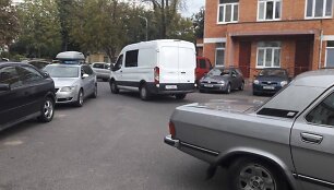 Mikroautobusas, kuriuo buvo i&scaron;vežtas D.Da&scaron;kevičius