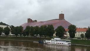 &bdquo;A2SM&ldquo; architektai pasiūlė Gedimino kalbą apgaubti plieniniu gaubtu 