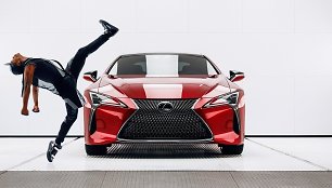 2017-lexus-lc-commercial-man-and-machine-extended-cut