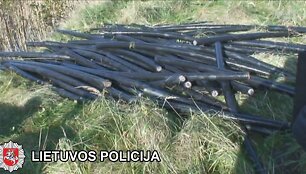 Dar 2013-aisiais ketinta pavogti elektros kabelius, skirtus pakeisti per Kur&scaron;ių marias oru nutiestas auk&scaron;tos įtampos elektros linijas.