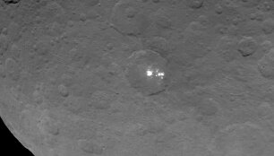 &Scaron;viesuliai nyk&scaron;tukinės planetos Cereros pavir&scaron;iuje