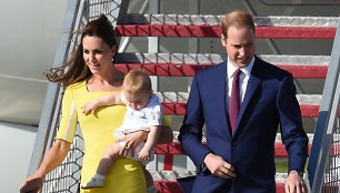 Princas Williamas ir Kembridžo hercogienė Catherine su sūnumi princu George'u